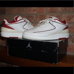 Air Jordan 2 Chicago low